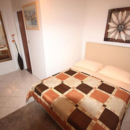 Small Apartment For A Great Holiday Задар Екстер'єр фото